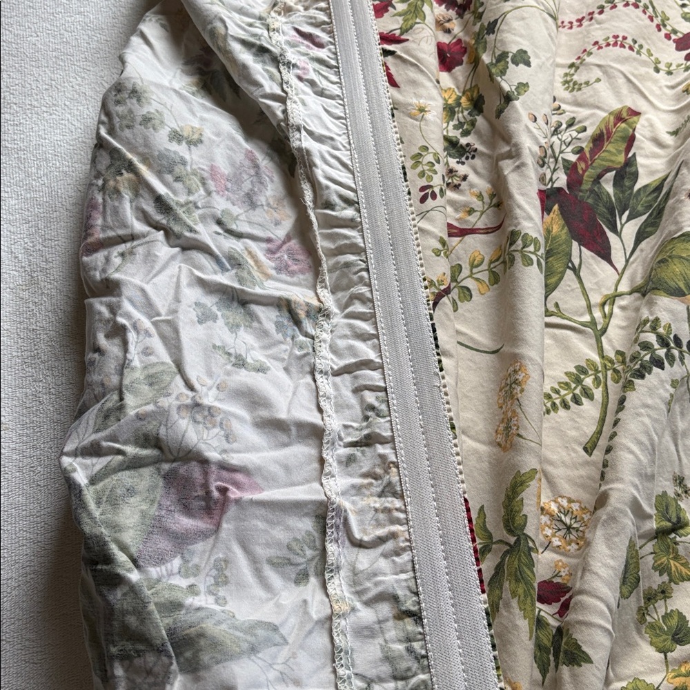 2 twin XL Tribeca Living Floral 100% cotton sheet sets can be used on split king - Picture 3 of 6